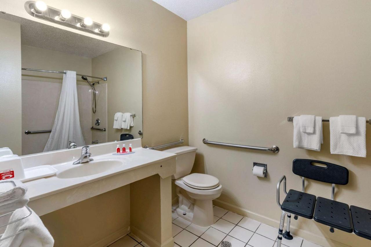 Econo Lodge Inn & Suites Granite City Exteriör bild