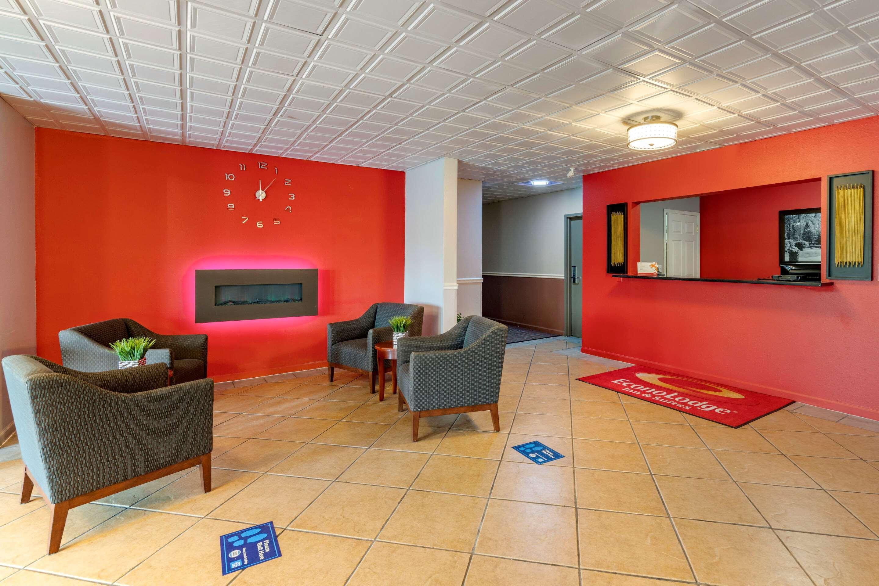 Econo Lodge Inn & Suites Granite City Exteriör bild
