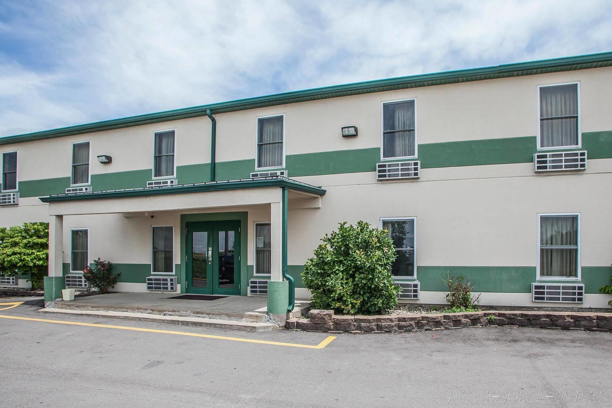 Econo Lodge Inn & Suites Granite City Exteriör bild