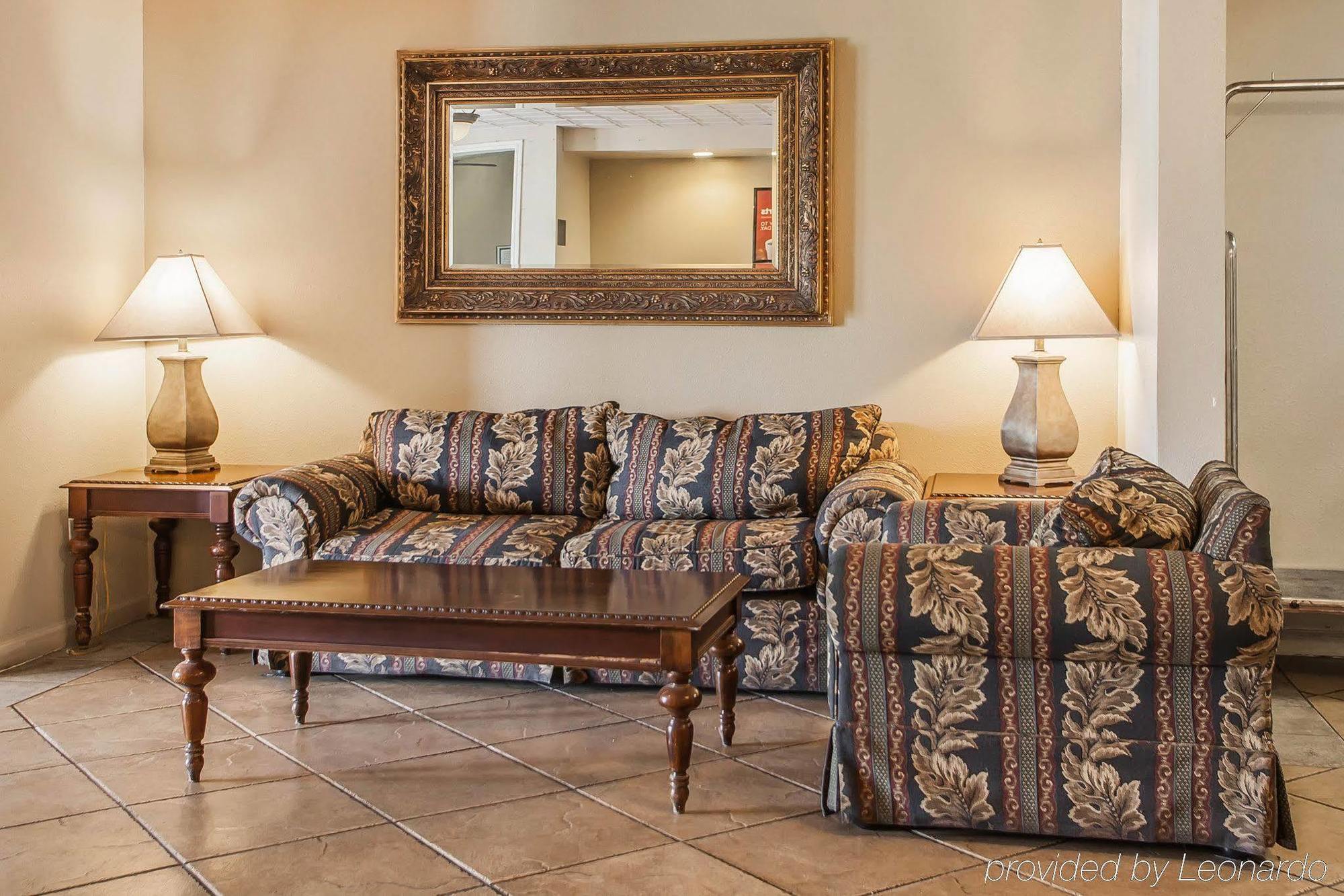 Econo Lodge Inn & Suites Granite City Exteriör bild